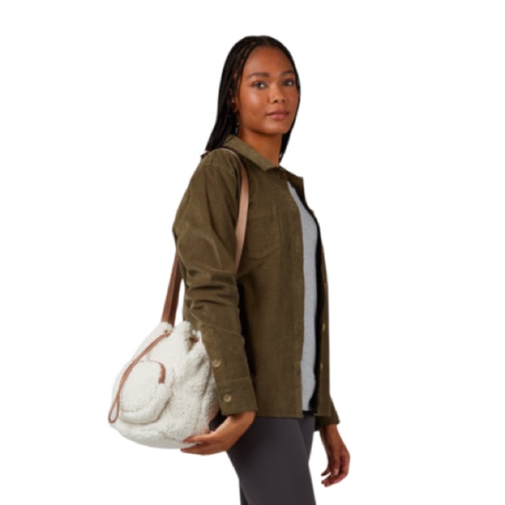 NWT 32 Degrees Sherpa Drawstring Bucket Shoulder Bag Ivory Taupe - Picture 4 of 6